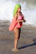 Nicki Minaj Is Hot In Hawaii