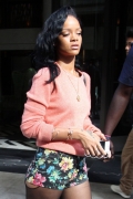 Rihanna Goes Natural In NYC