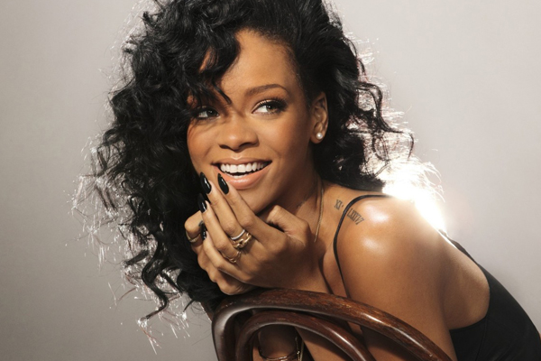 Rihanna Ft Young Jeezy & Rick Ross ‘Pour It Up’