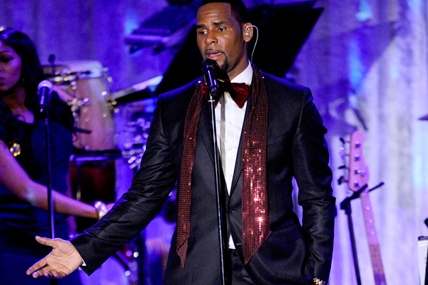 R. Kelly Ft. 2 Chainz ‘My Story’